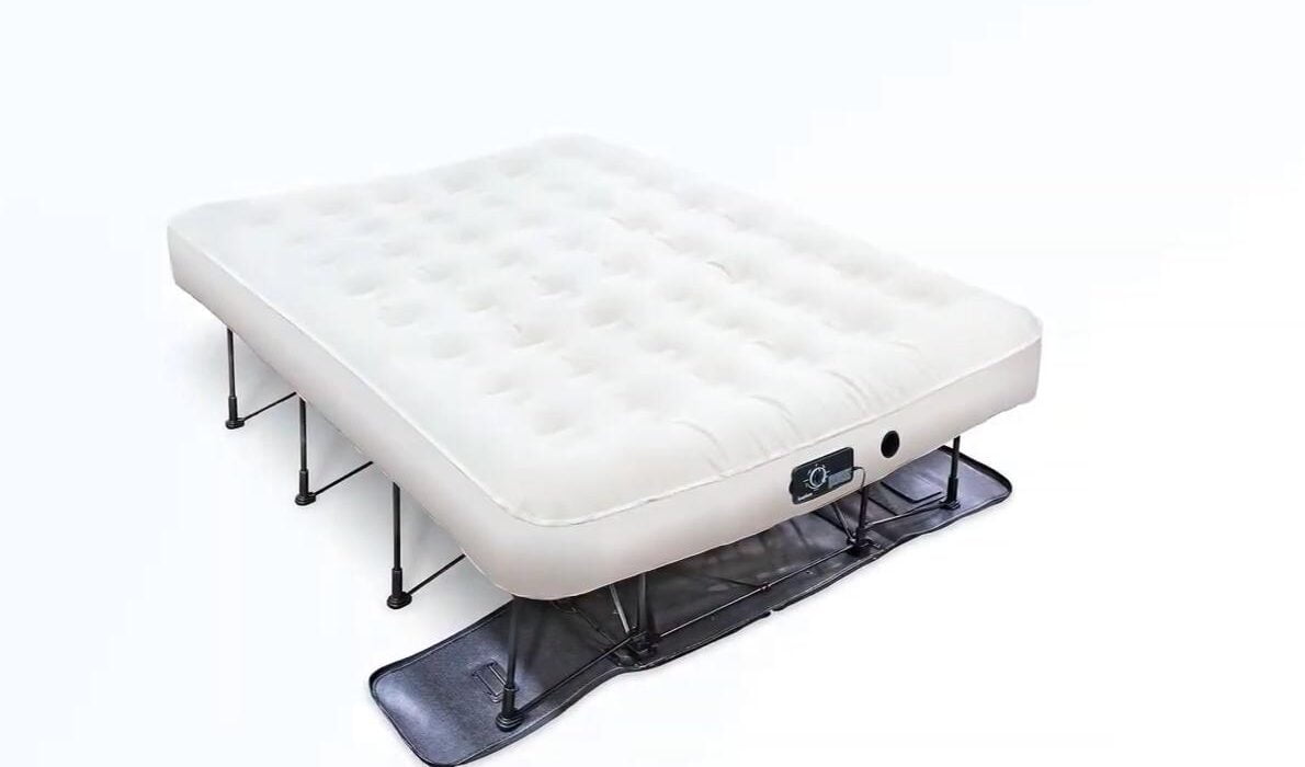Camping cot for couple