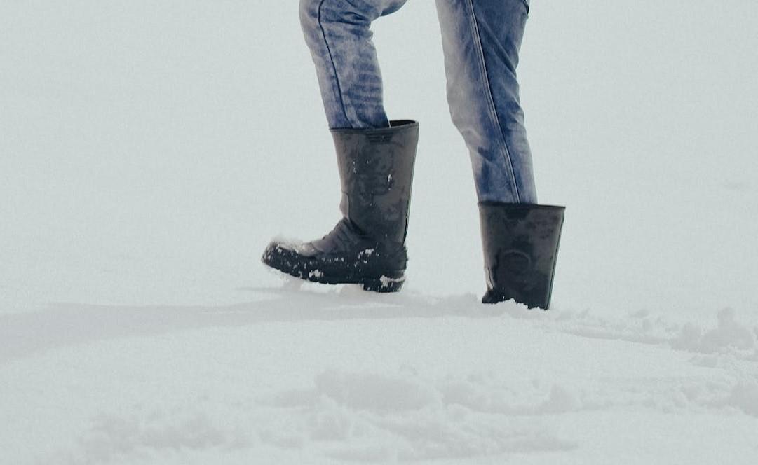 Walking in the snow using kamik boot